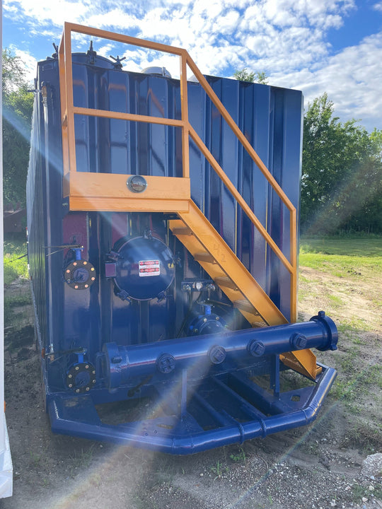 Front of blue refurbished 21000 gallon Dragon frac tank #42