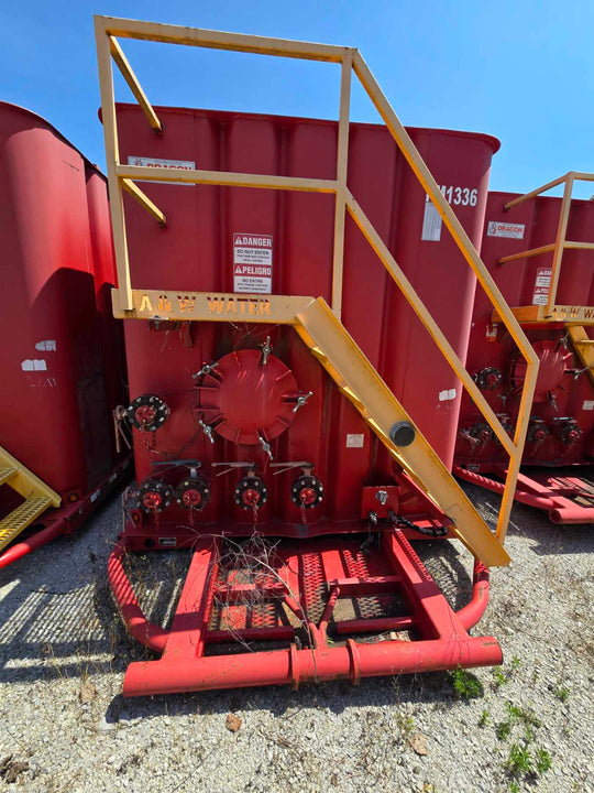 Front of Dragon flat top frac tank #FM1136