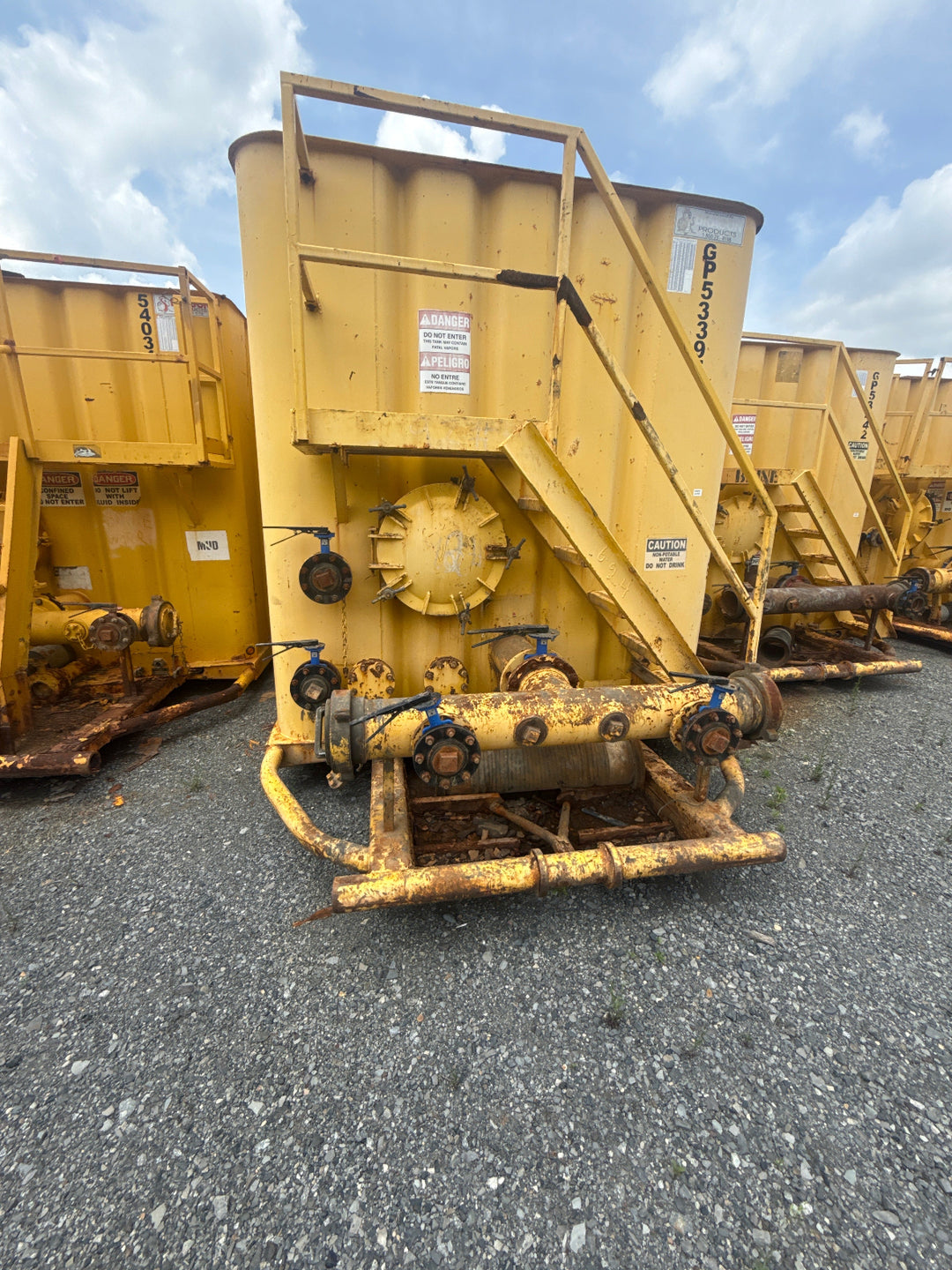 Front of Dragon flat top frac tank #GP53395
