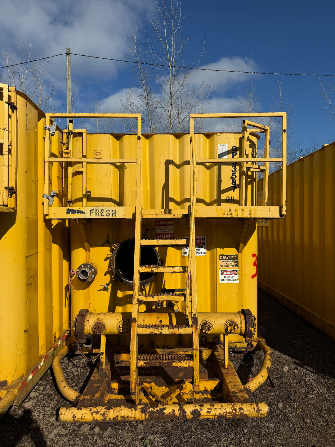 Front of Dragon flat top frac tank #GP53587