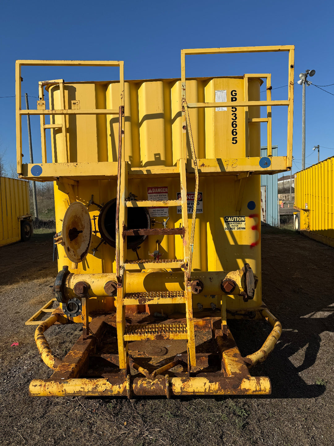 Front of Dragon flat top frac tank #GP53665