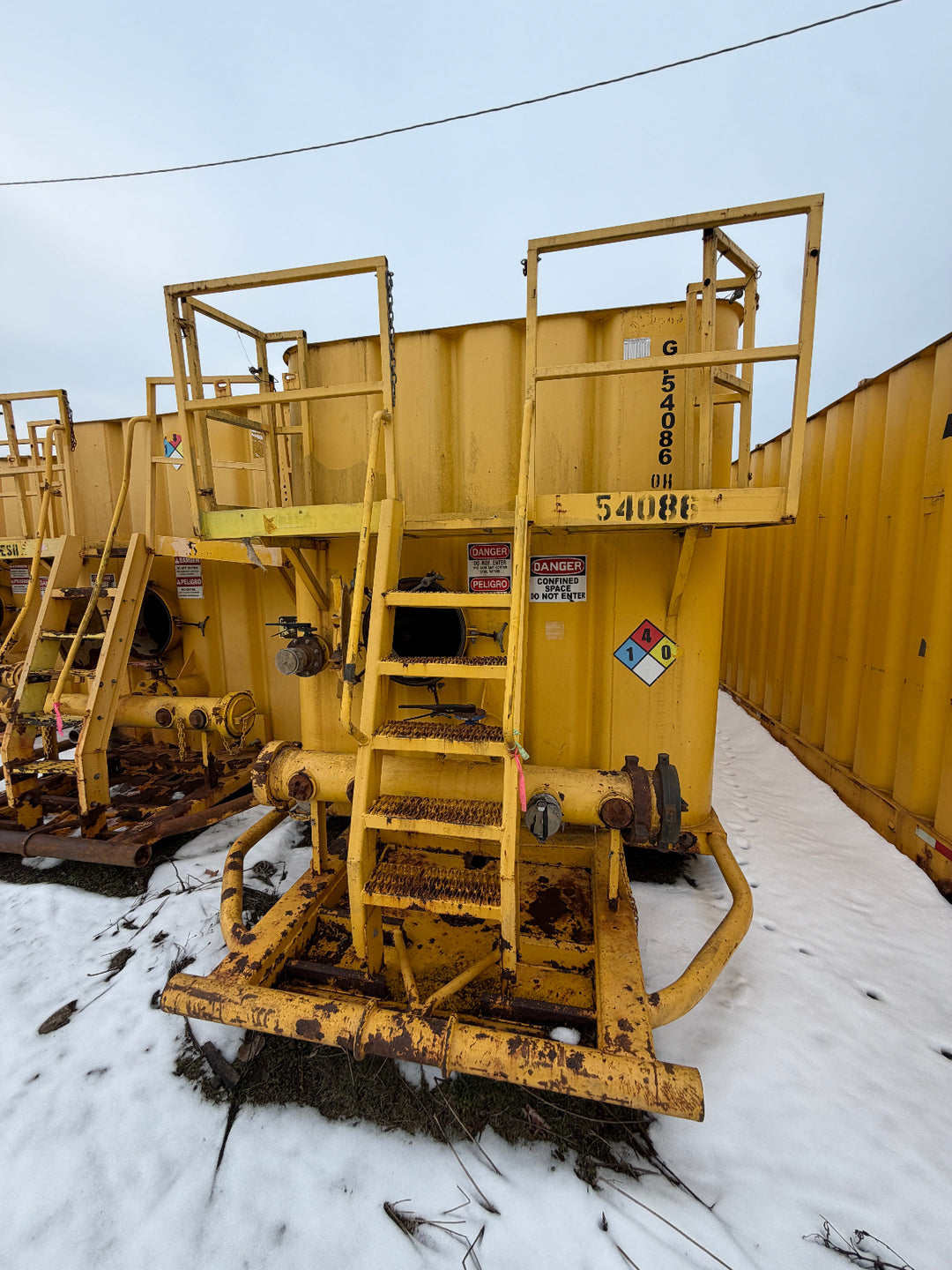 Front of Dragon flat top frac tank #GP54086