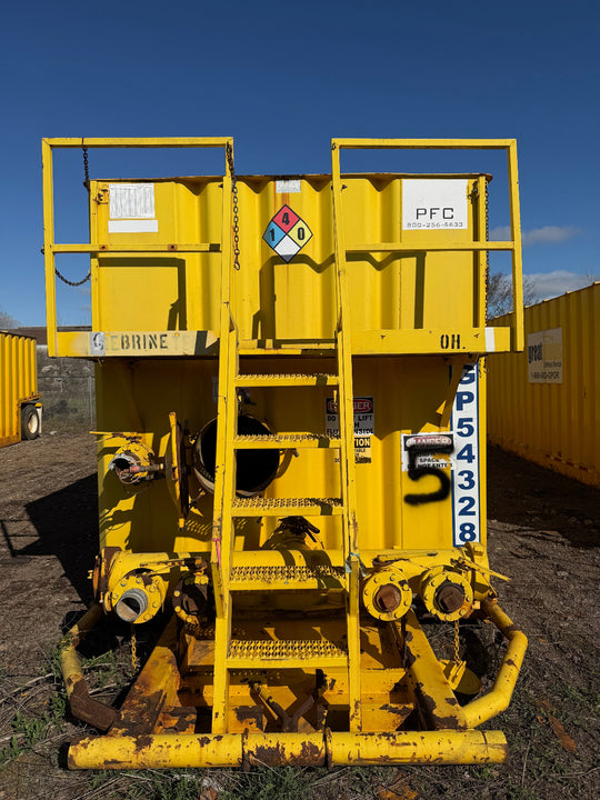 Front of Pinnacle flat top frac tank #GP54328