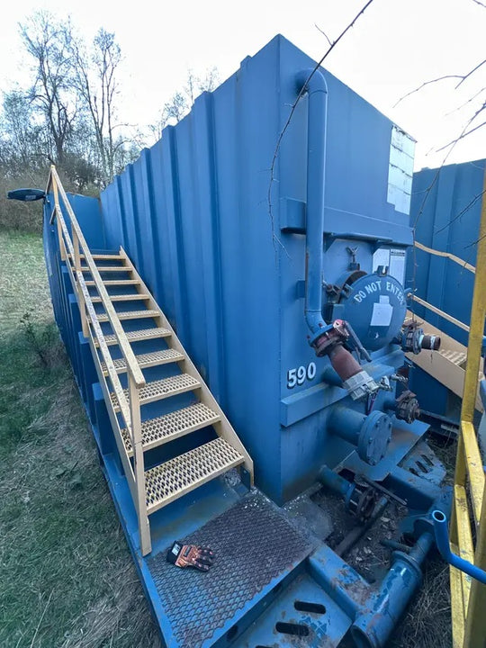 Sabre Side Stair Frac Tank (590)