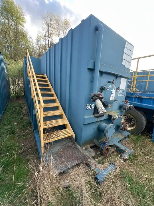 Sabre Side Stair Frac Tank (600)