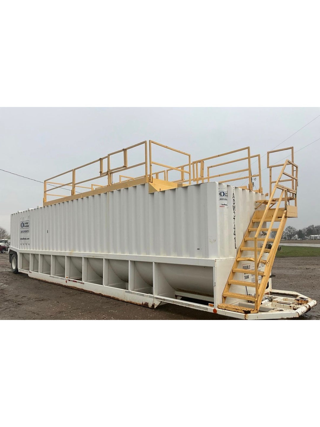 Front of Wichita MFG Double Wall frac tank