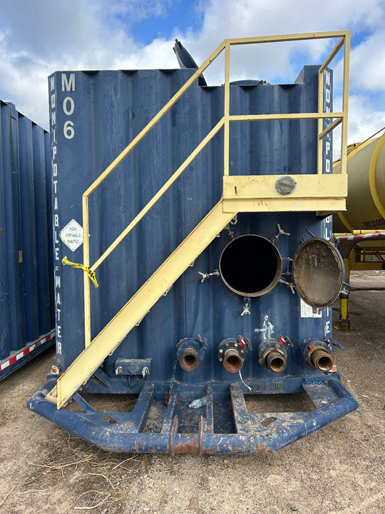 Front of Wichita flat top frac tank #071303 vapor tight