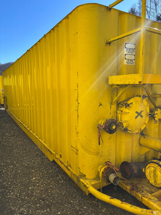 Dragon Flat Roof Frac Tank with External Manifold *YELLOW* (21,000 gal.) (#760148)