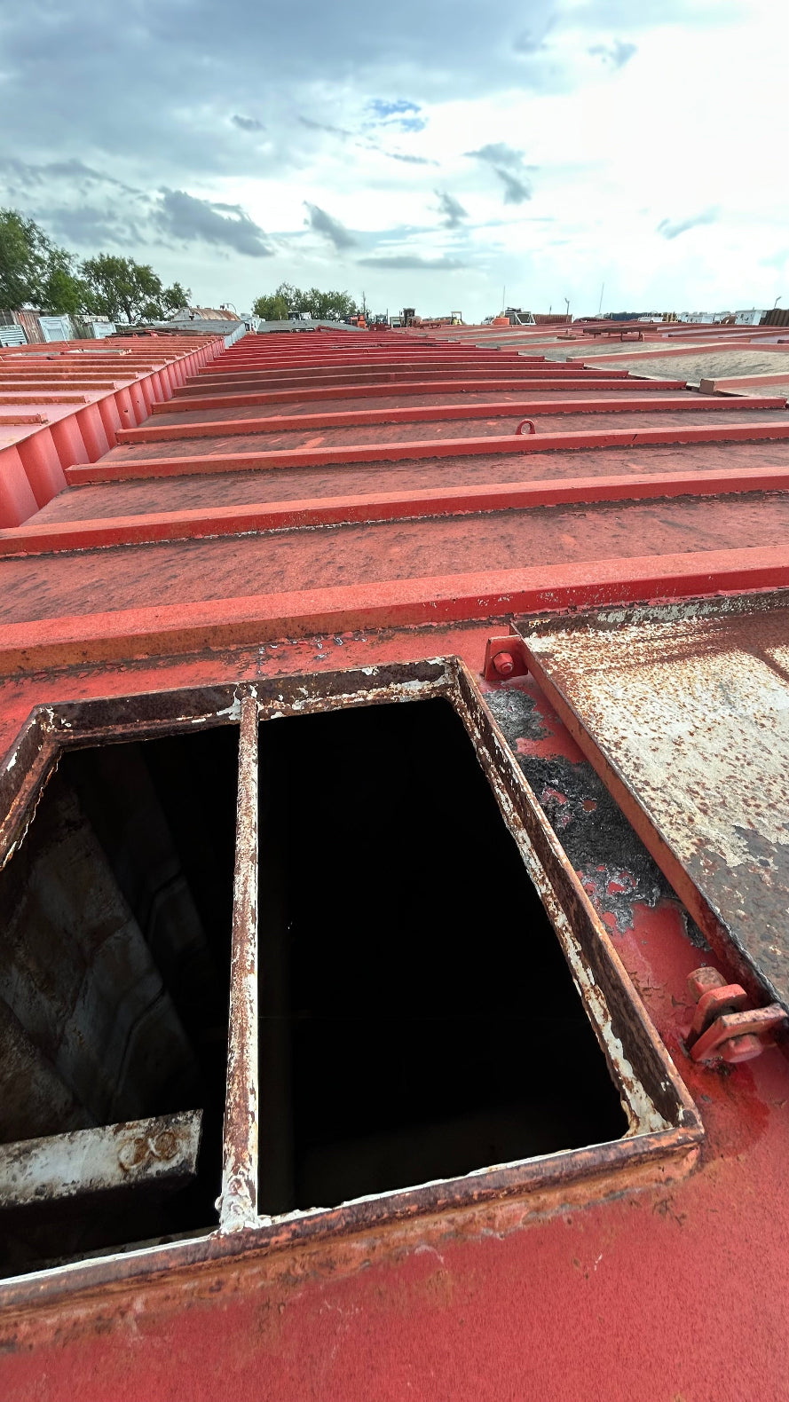 Dragon Flat Roof Frac Tank (#FRT-142)