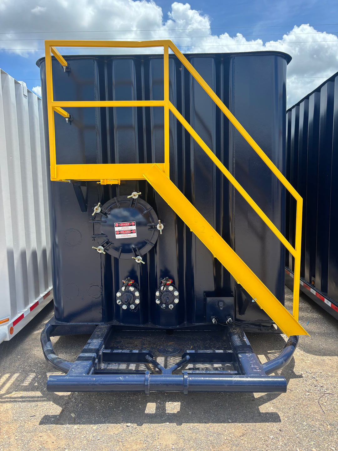 Dragon Flat Roof Fiberglass Lined Frac Tank (629)