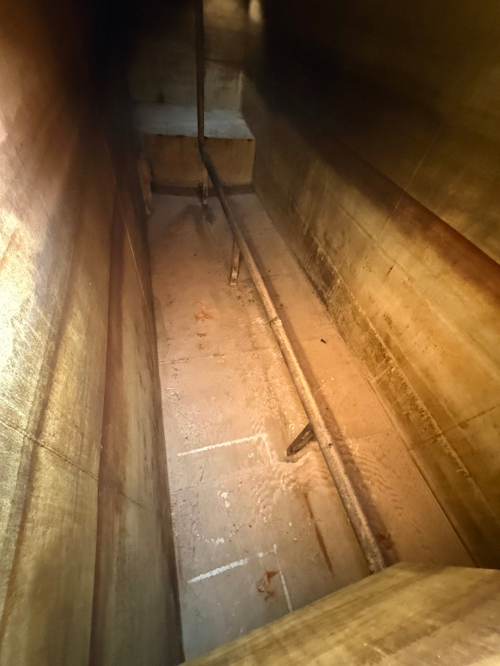 Sabre Side Stair Frac Tank (600)