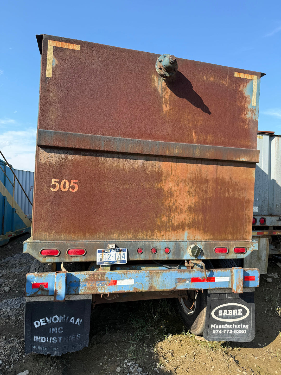 Sabre Side Stair Frac Tank (505)