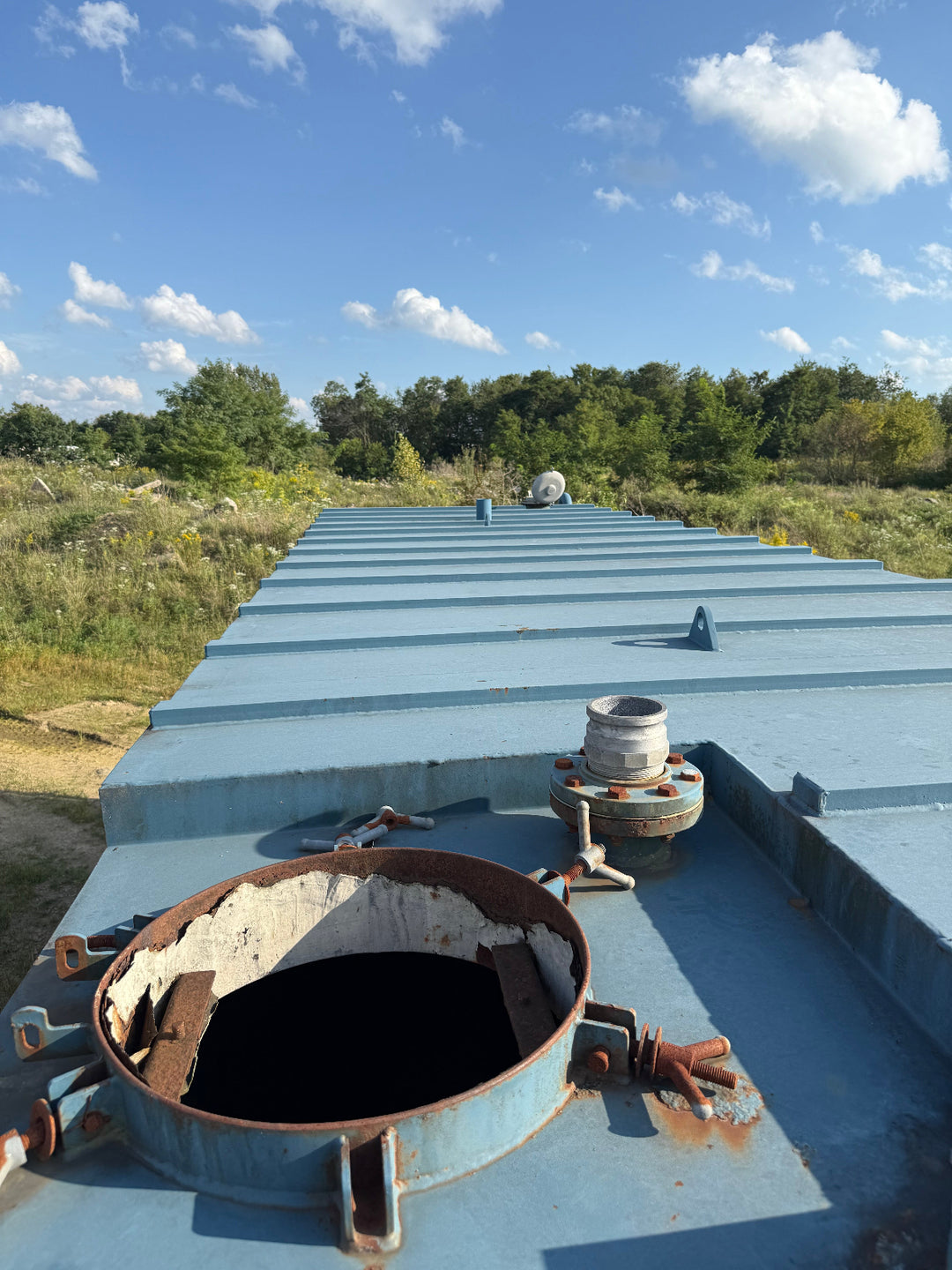 Sabre Side Stair Frac Tank (611)