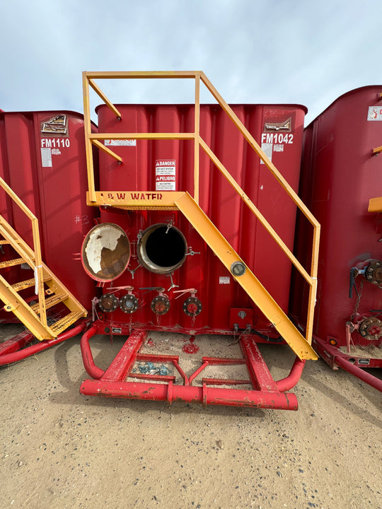 Front of Red Frac Tank FM1042, Image 1
