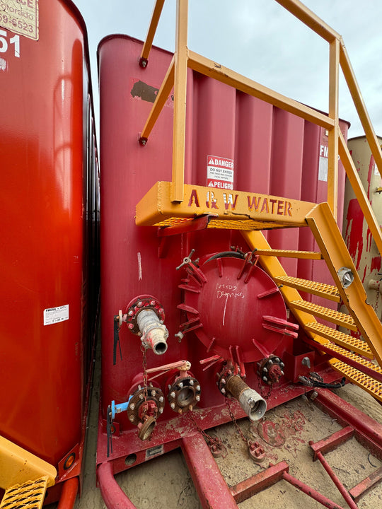 Dragon Flat Roof Frac Tank with Internal Manifold *RED* (21,000 gal.) (FM559)
