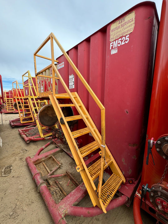 Dragon Flat Roof Frac Tank with Internal Manifold *RED* (21,000 gal.) (FM525)