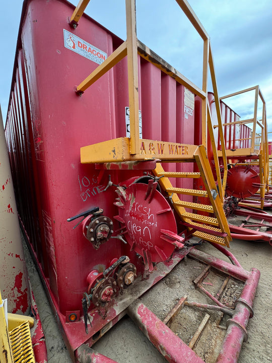 Dragon Flat Roof Frac Tank with Internal Manifold *RED* (21,000 gal.) (FM525)