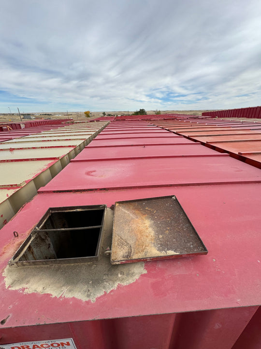Dragon Flat Roof Frac Tank with Internal Manifold *RED* (21,000 gal.) (FM525)