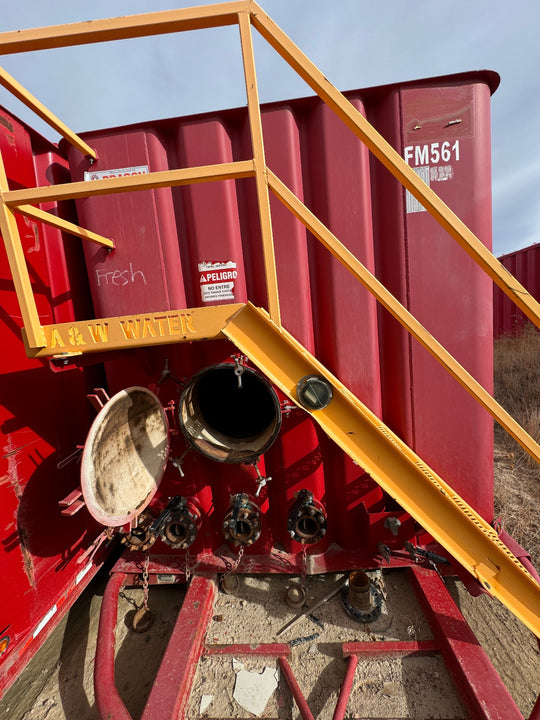 Dragon Flat Roof Frac Tank with Internal Manifold *RED* (21,000 gal.) (FM561)