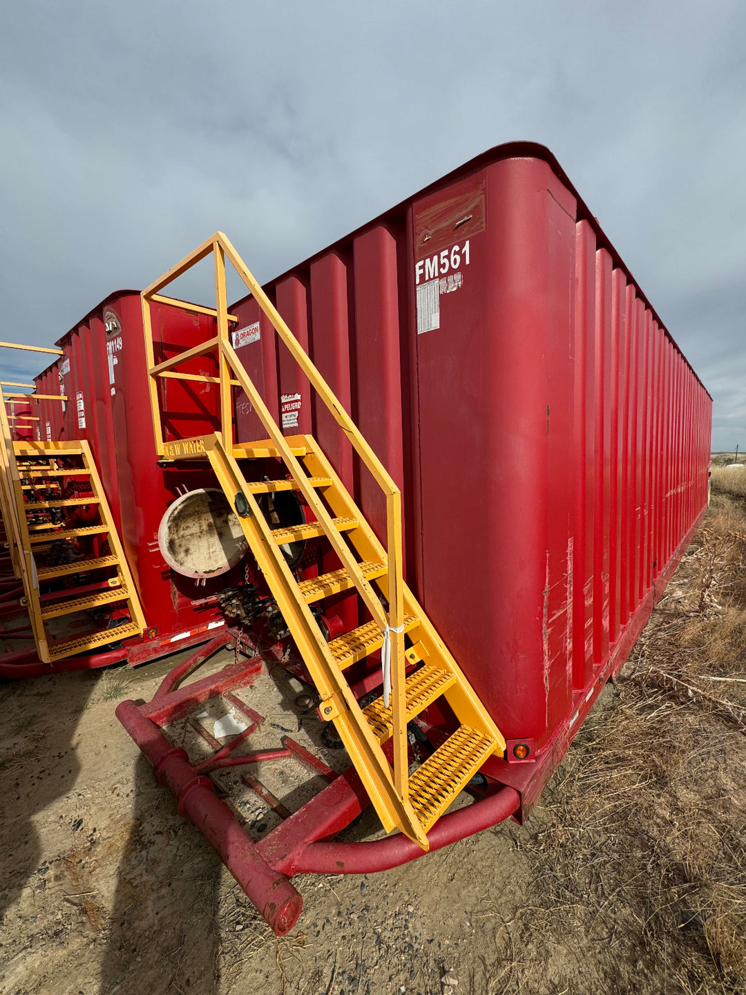 Dragon Flat Roof Frac Tank with Internal Manifold *RED* (21,000 gal.) (FM561)