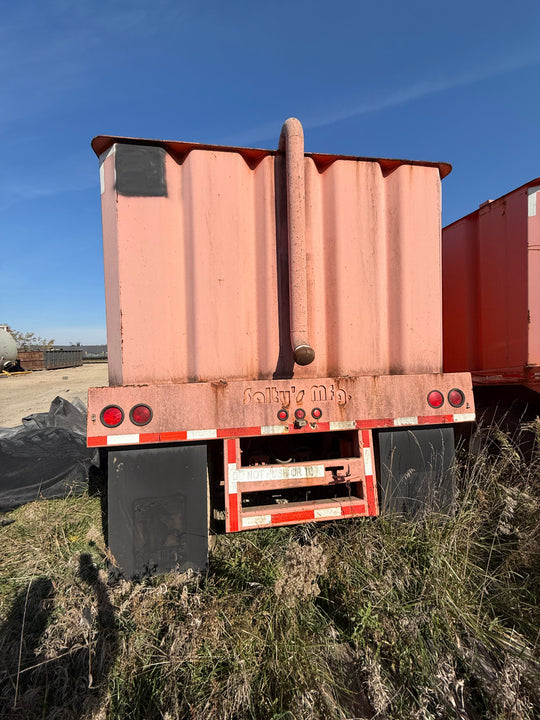 Salty's Flat Top Frac Tank with External Manifold *RED* (21,000 gal.) (29161)