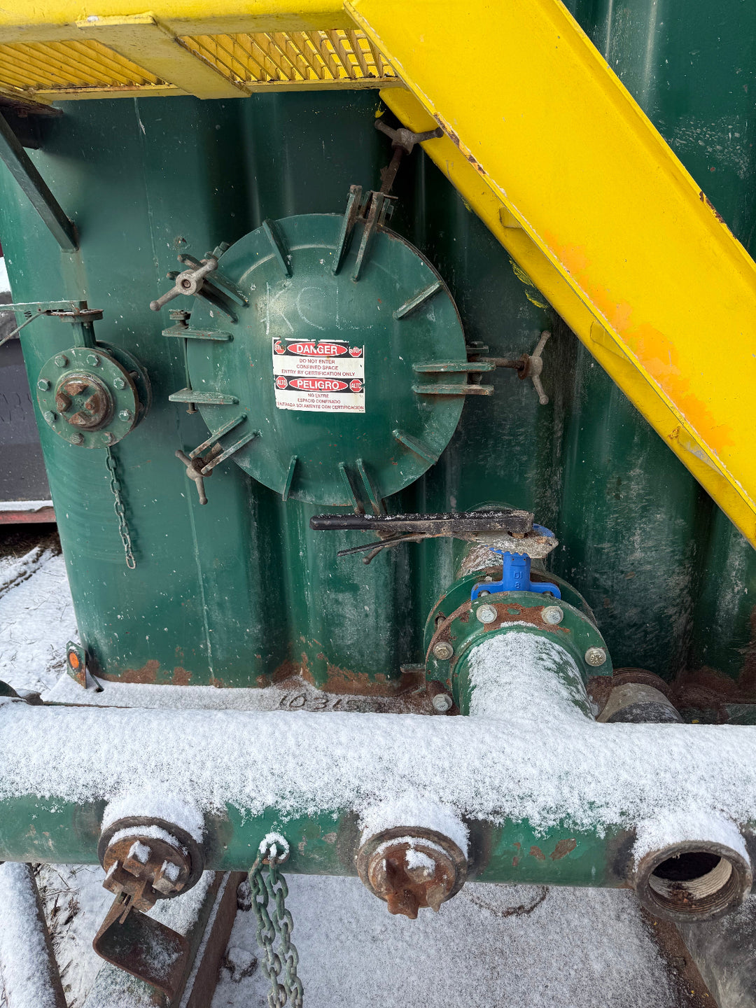 Dragon Flat Roof Frac Tank with External Manifold *GREEN* (21,000 gal.) (8153)