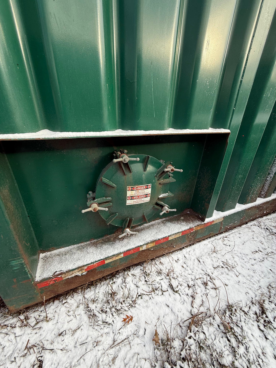 Dragon Flat Roof Frac Tank with External Manifold *GREEN* (21,000 gal.) (8153)