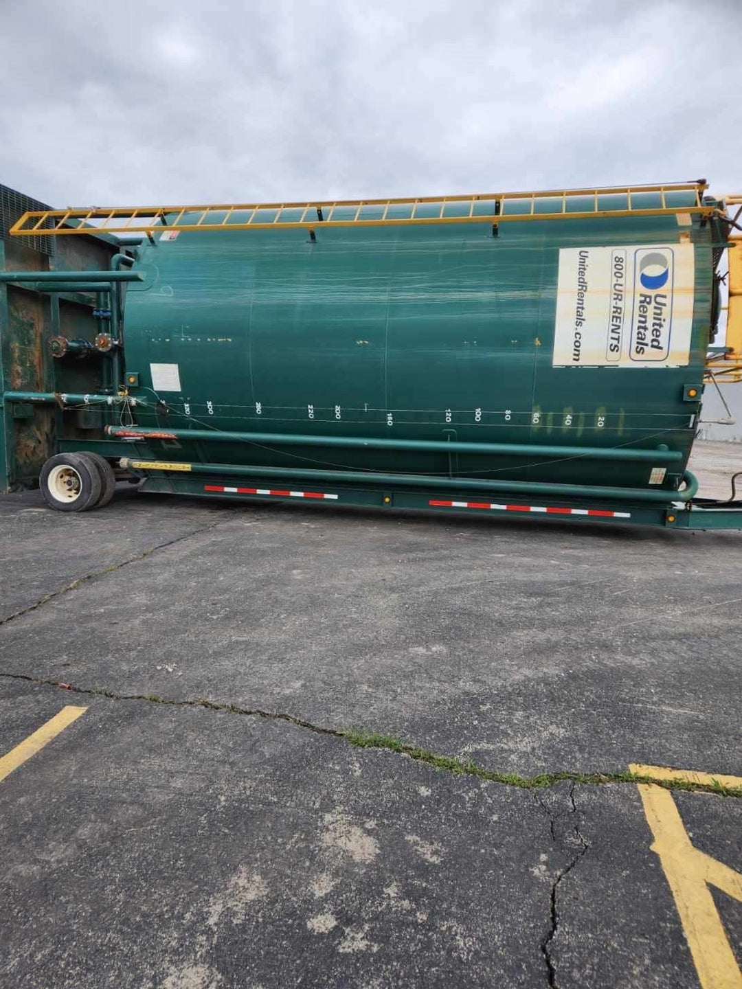 AFC Cone Bottom Frac Tank *GREEN* (17,800 gal.) (UCB39542)
