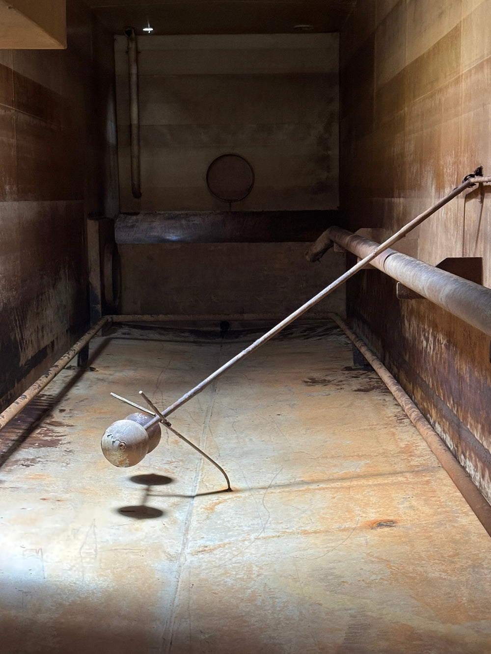 Interior 2 of side stair frac tank #C650