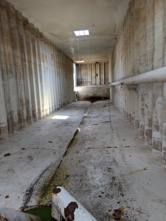Interior of yellow Wichita frac tank #GP50122