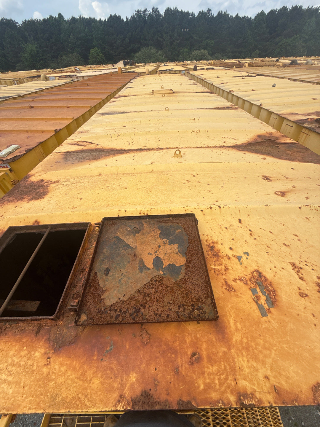 Roof of Dragon flat top frac tank #GP53395