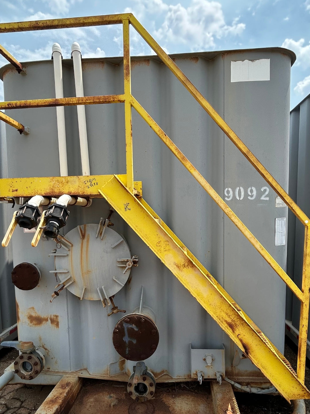 Dragon Flat Roof Frac Tank (9092)