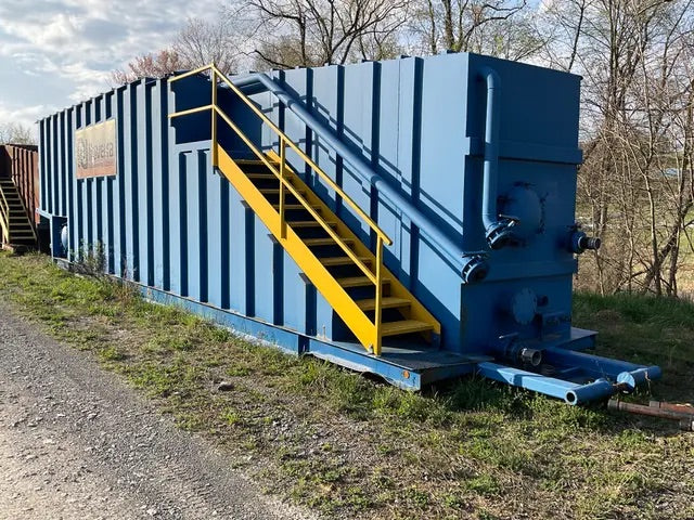 Sabre Side Stair Frac Tank (X)